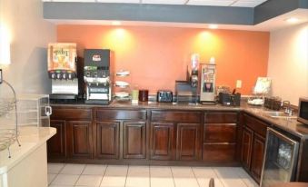 High Point Arcadia Inn - Housity