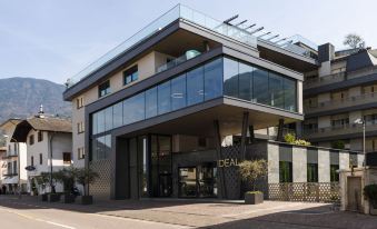 Hotel Ideal Park - Housity