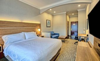 Holiday Inn Express & Suites Davis - University Area