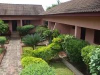 Coconut Grove Miners Lodge Hotéis em 