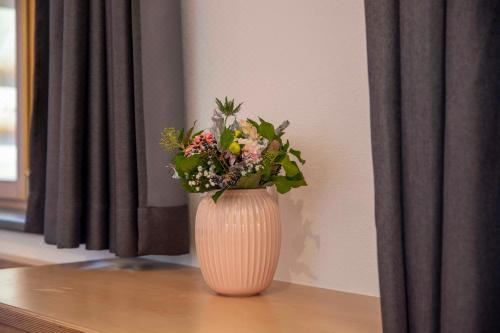 Kirchwirt Appartements Standard Three-Bedroom Apartment With Balcony