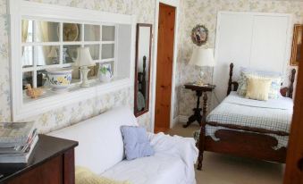 Heritage Home Bed & Breakfast - Housity