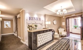 River Luxury Suites