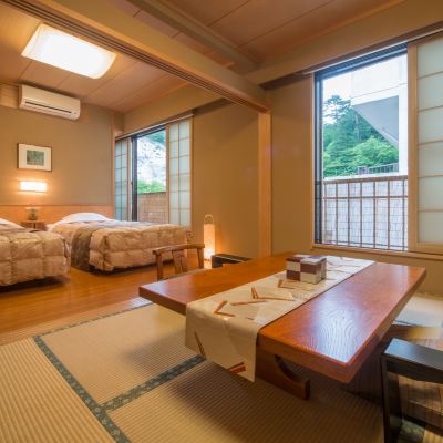 [Japanese-Style Room 6 Tatami + Twin Beds] Includes Bath And Toilet [Japanese-Western Room] [Non-Smoking] 【平成温泉番付】栃木県第1位　にごり湯と美食　やまの宿下藤屋 クーポン