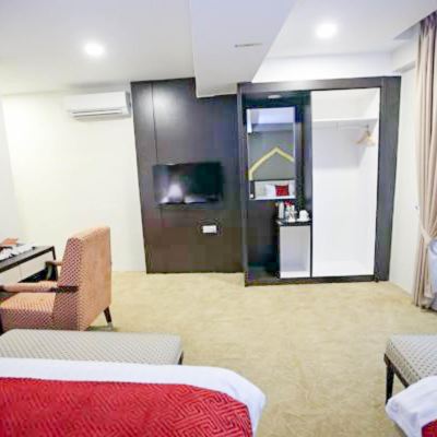 Bilik Mewah Keluarga Kupon Al Khatiri Hotel