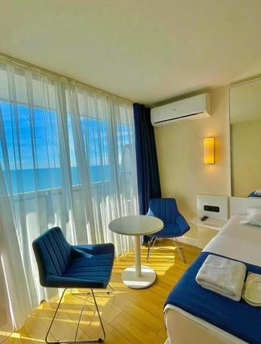 一室房（带沙发）