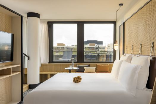 ฟิรสต์เนม บอร์โด - ส่วนหนึ่งของ JdV โดย Hyatt