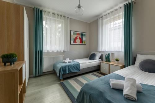 Apartamenty Wczasowa - z Widokiem na góry, Parkingiem, narciarni? Apartment with Terrace