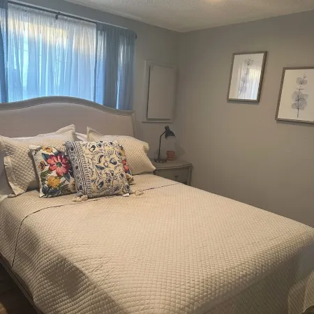 Cozy apartment in Pendleton Oregon Отели в г. Пендлтон