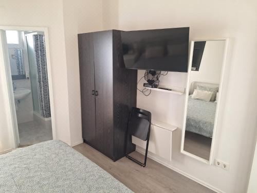 带阳台的双床房