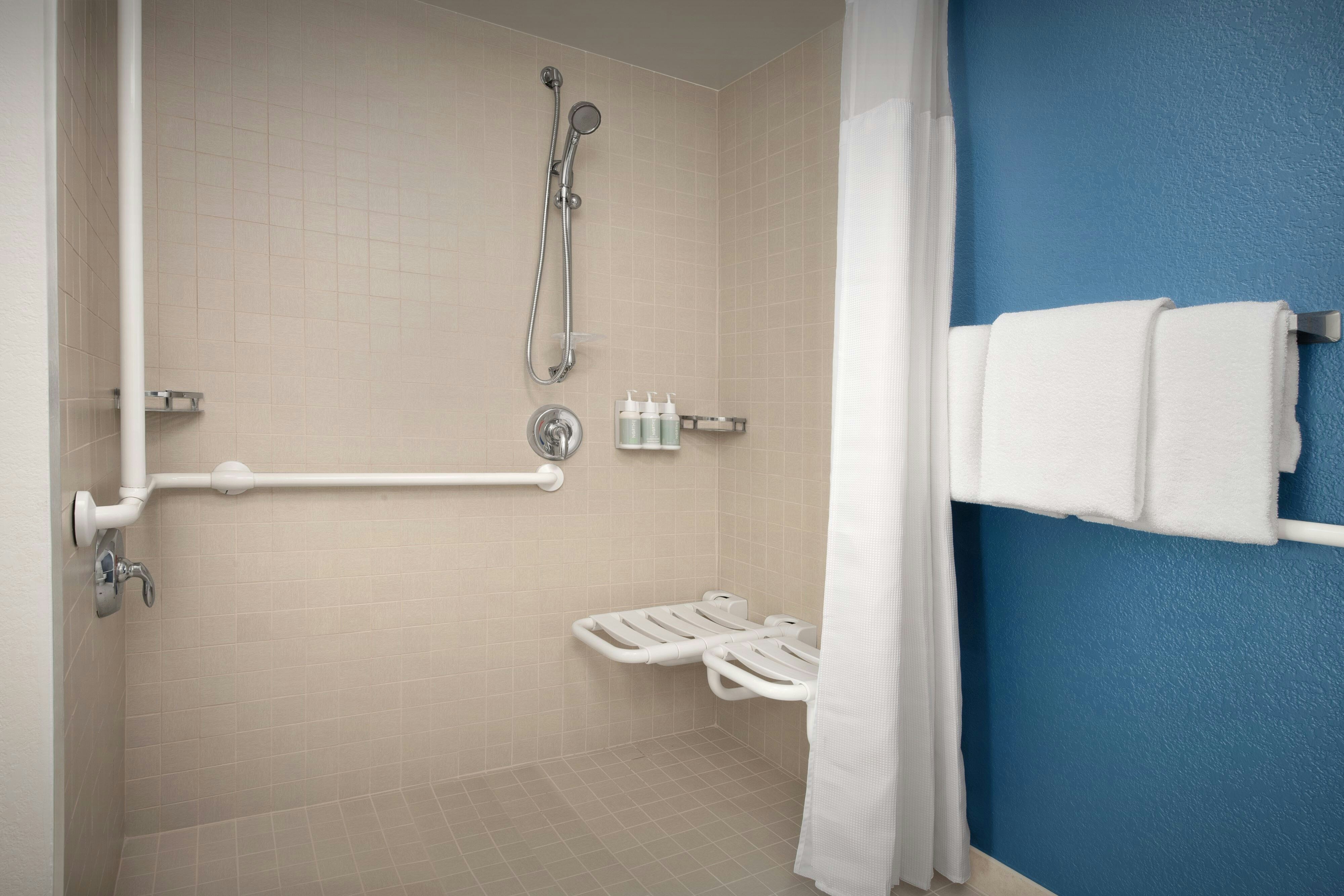 一卧室特大号床套房 - 享有自然保护区的美景