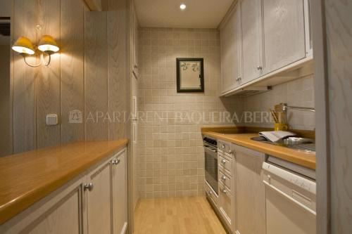 带停车位的两卧室公寓