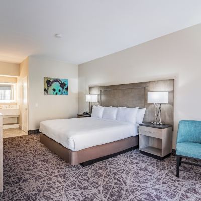 Luxury Plus King Room Grand Legacy at The Park Promo Code