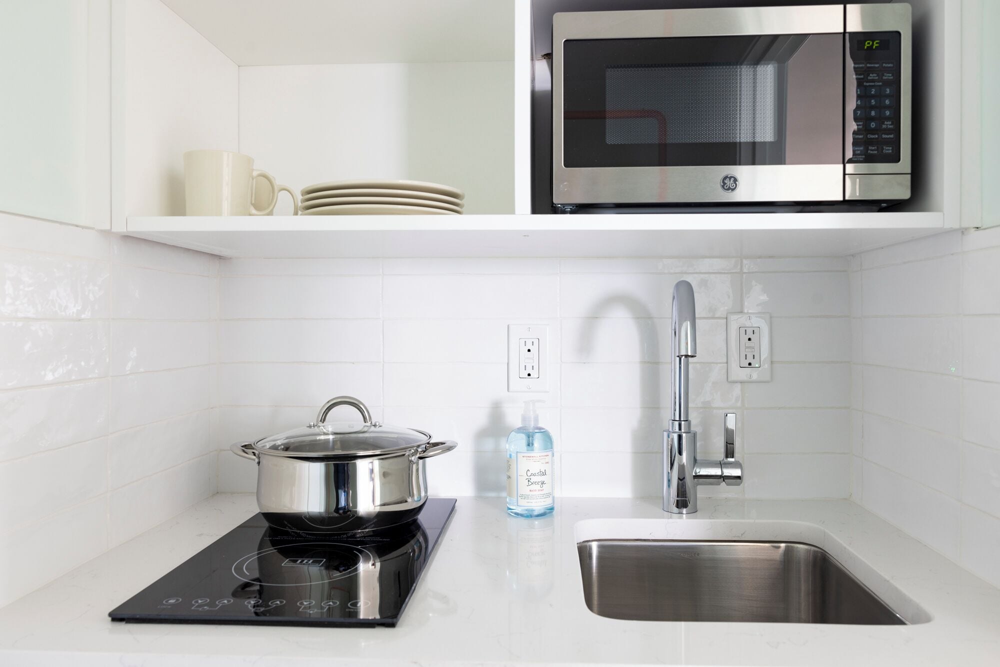 客房， 多张床， 厨房， 海洋景观