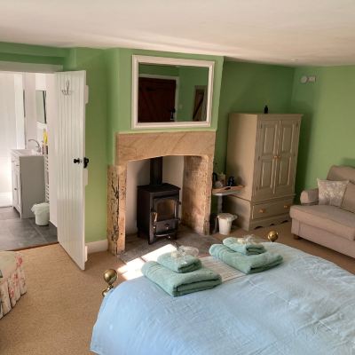 Superior Double Room, Ensuite, Garden View (the Green Room) Corner House Promo Code