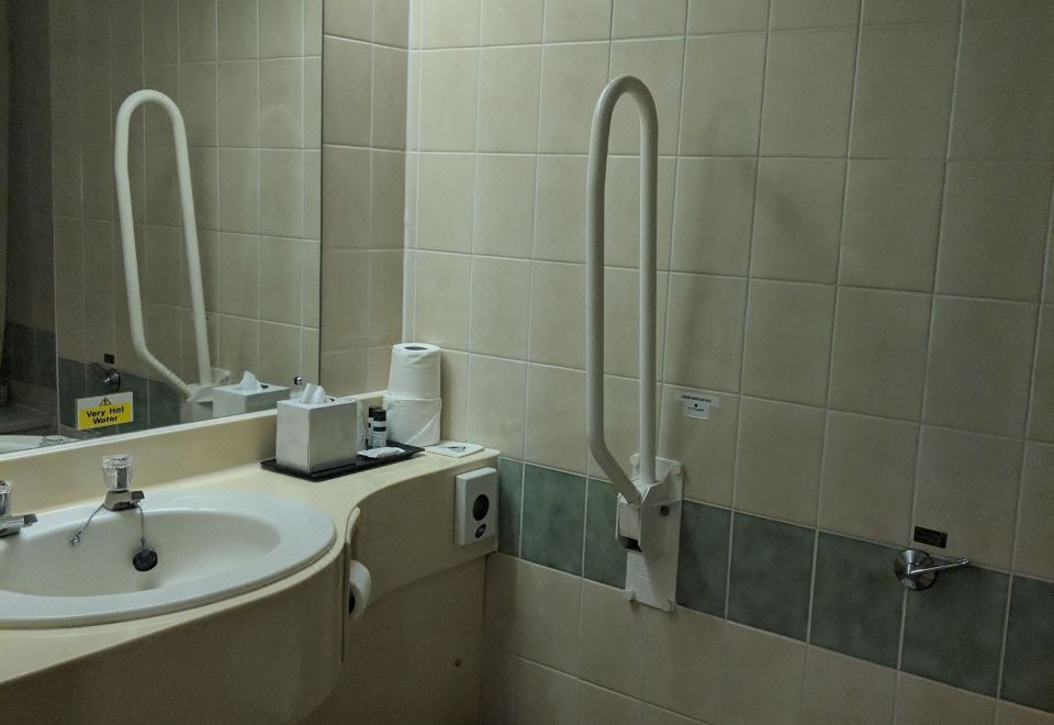 1 Double 1 Single, Non-Smoking, Disabled Adapted Room