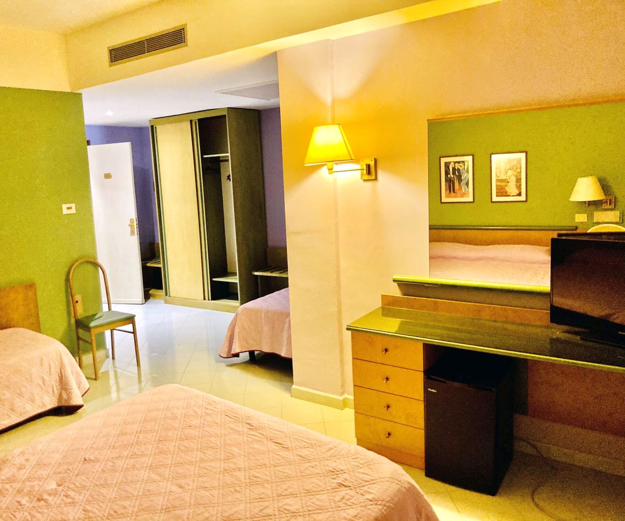 园景家庭间 - 带阳台