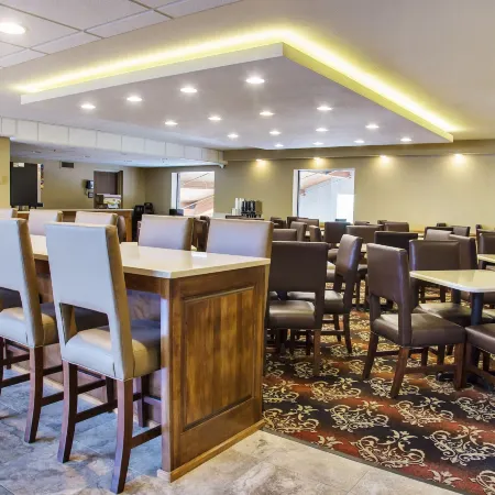 Grand Oaks Hotel