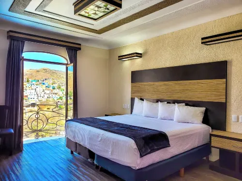 Hotel Paseo de La Presa