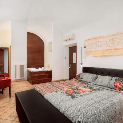 Studio Luxury Suite Relais Giulia Promo Code