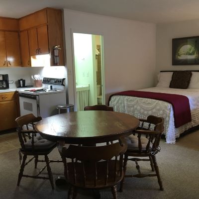 Deluxe Studio, 2 Queen Beds, Kitchen Cardinal Inn Promo Code
