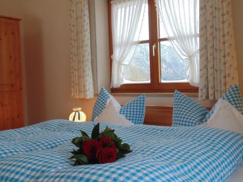 带阳台的两卧室公寓