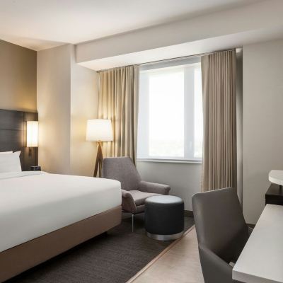 King, Guest Room, 1 King Residence Inn by Marriott New York JFK Airport Promo Code