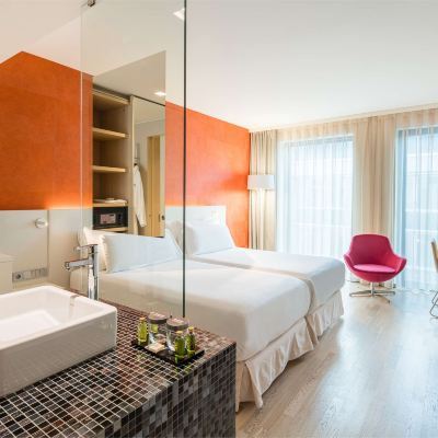 Deluxe Room (deluxe) Barceló Hamburg Promo Code