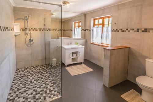 带山景的双人间