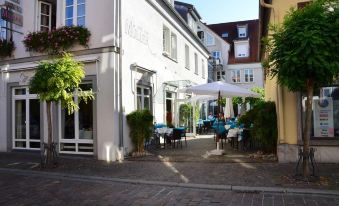 Hotel Muller Cafe & Wein - Mondholzhotel