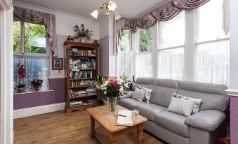 Gable End Guest House - Housity