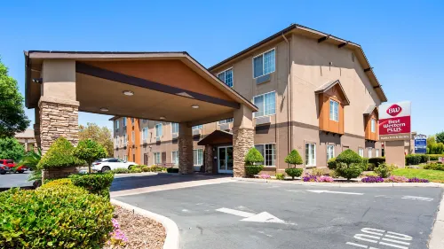 Best Western Plus Rama Inn  Suites