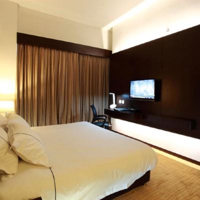 Suite Deluxe King Kupon Symphony Suites