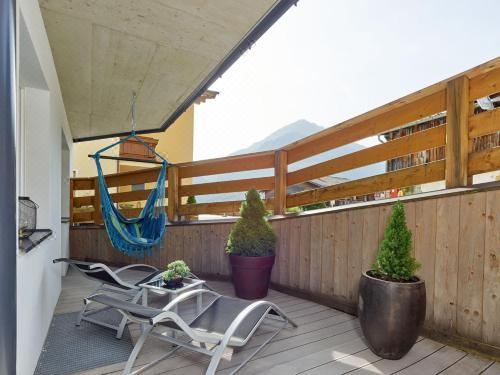 两卧室公寓 - 带露台