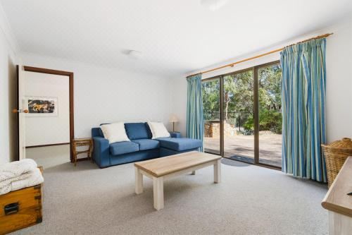 Nature's Retreat Eagle Bay Four-Bedroom House