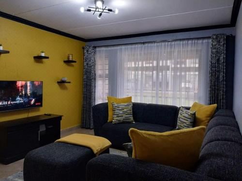 Maneli 69 Two-Bedroom Apartment