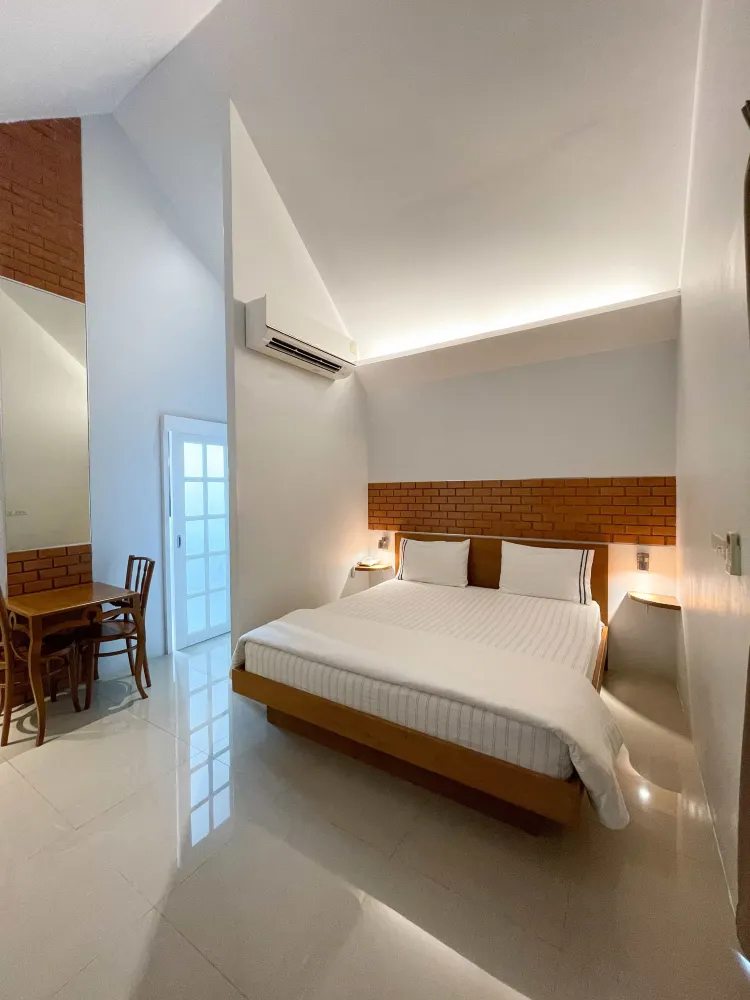 ห้องซูพีเรียร์ เตียงใหญ่ 1 เตียง