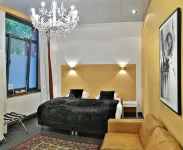 Hotel Moon