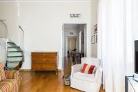 Via Rusconi 10 - byMyHomeinComo