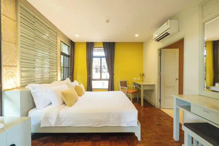 Sirarun Pool Access Villa