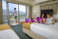 Coconut Waikiki Hotel