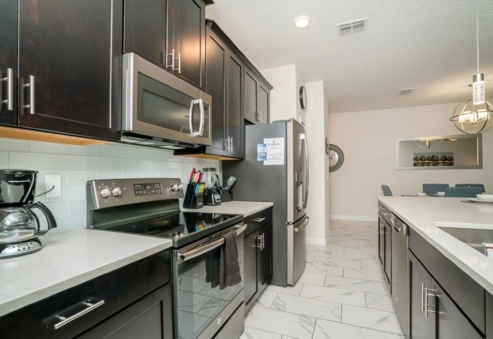 1566Plunker TownhouseFour-Bedroom Townhouse