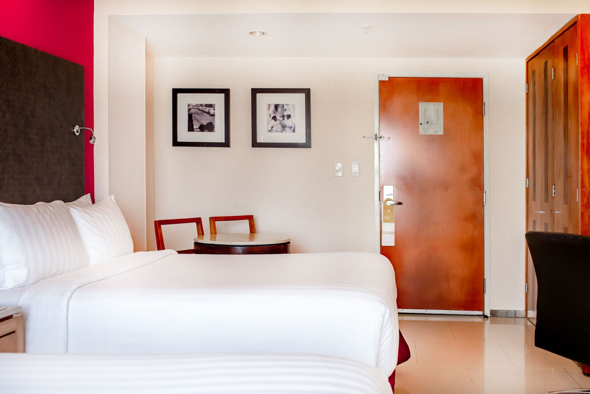 高级房， 2 张双人床