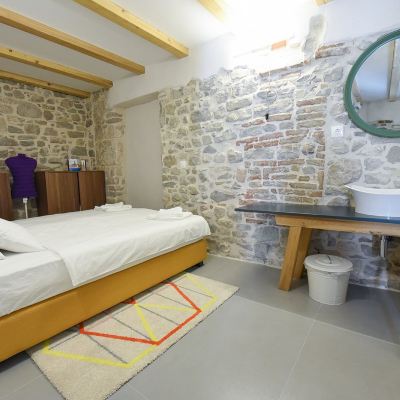 Deluxe Double Room-Pylon 2 Pylon Rooms Promo Code