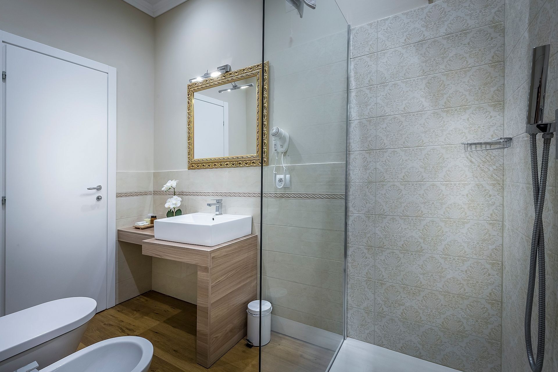 豪华双人或双床房