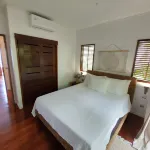 Stunning ocean views in completely renovated villa just 5 minutes from the beach Hotels in 
