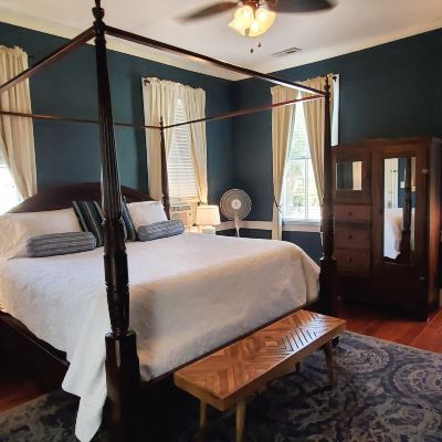 Indigo Room.King, Ensuite Jetted Tub. Bijou, Boutique Inn Promo Code