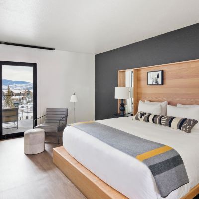 Deluxe Single Room, 1 King Bed With Sofa Bed, Fireplace The Continuum Promo Code