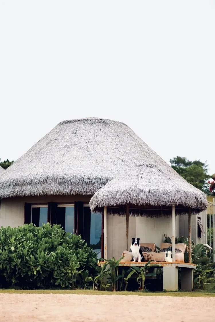 วิลล่าศาลาบริเวณชายฝั่งทะเลศาลา