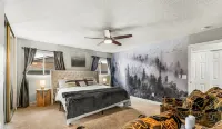 Stylish retreat w/ hot tub in the Front Range town of Westminster, Colorado